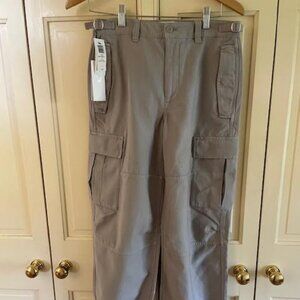NWT Aritzia Supply Cargo Pant SIze 6 -  GD Ashen